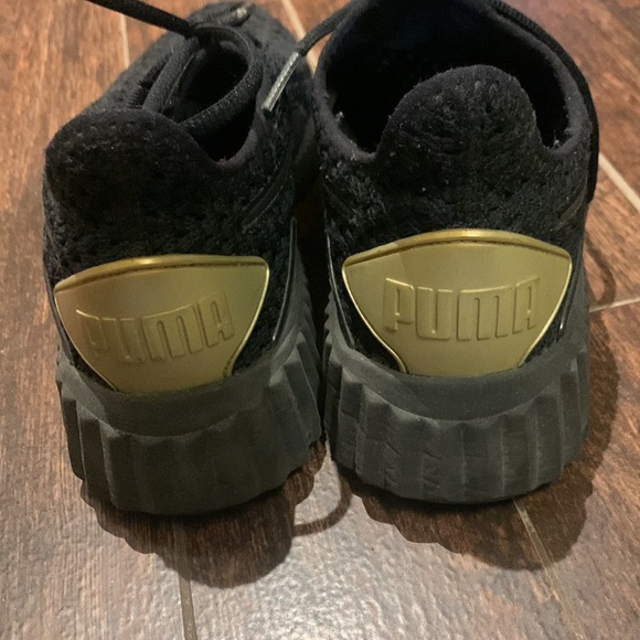 Puma shoes - Picture 3 of 3